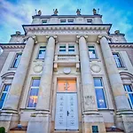 Platinum Palace Boutique & Hotel