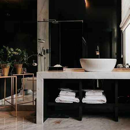 Platinum Palace Boutique & Hotel