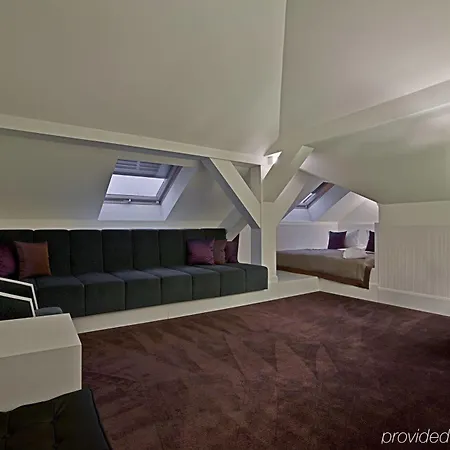 Platinum Palace Boutique & Hotel