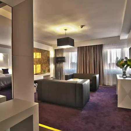 Platinum Palace Boutique & Hotel