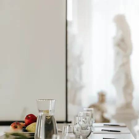 Hotel Platinum Palace Boutique &