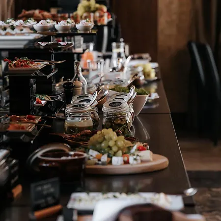 فندق Platinum Palace Boutique & 5*