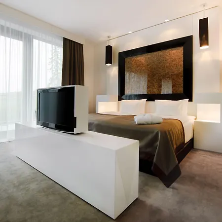 Platinum Palace Boutique &