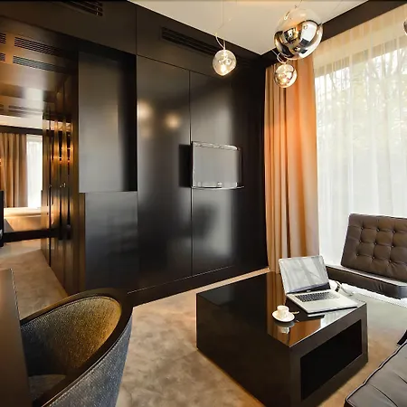 Hotel Platinum Palace Boutique &