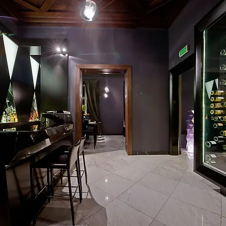 Готель Platinum Palace Boutique &