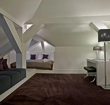 Platinum Palace Boutique & Szálloda