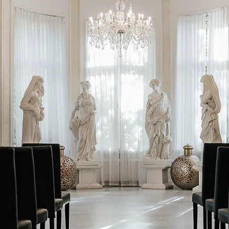 Hotell Platinum Palace Boutique & 5*