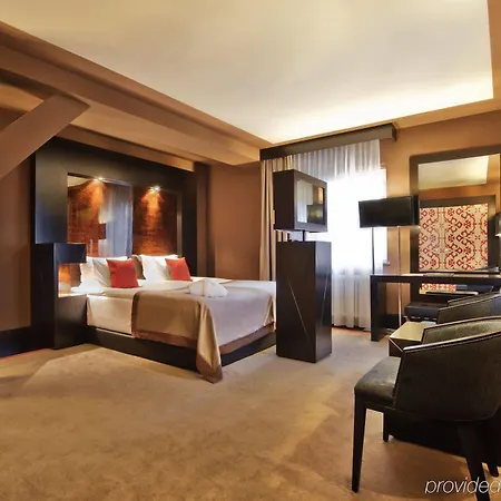 Platinum Palace Boutique & 5* ורוצלב