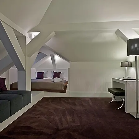 Platinum Palace Boutique & Hotel 5*