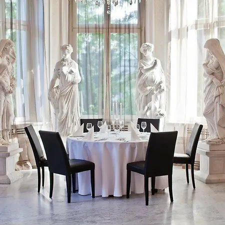 Hotel Platinum Palace Boutique &