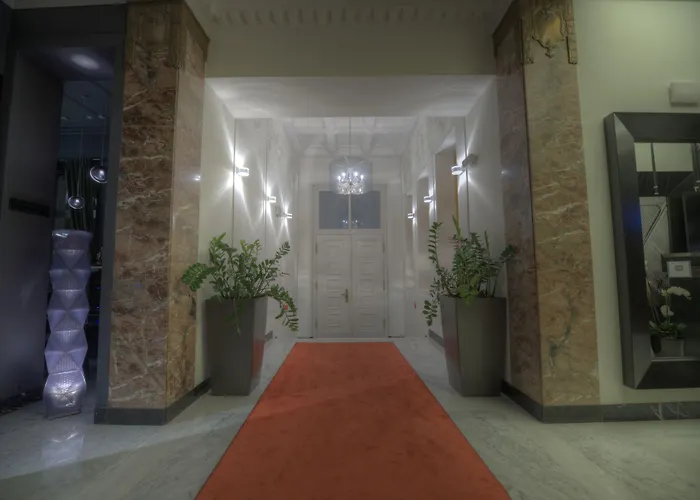 Platinum Palace Boutique & 酒店