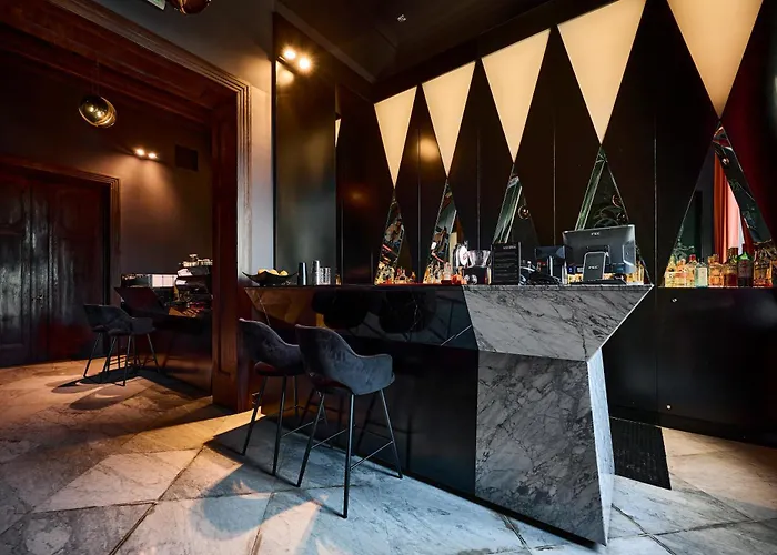 Platinum Palace Boutique & Hotel