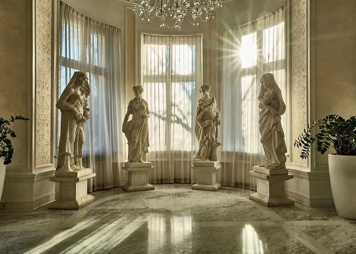 Platinum Palace Boutique & Hotel 5*