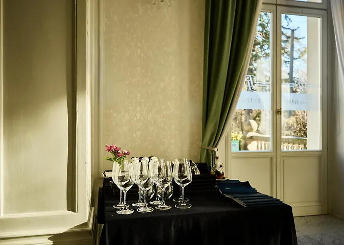 酒店 Platinum Palace Boutique & 5*